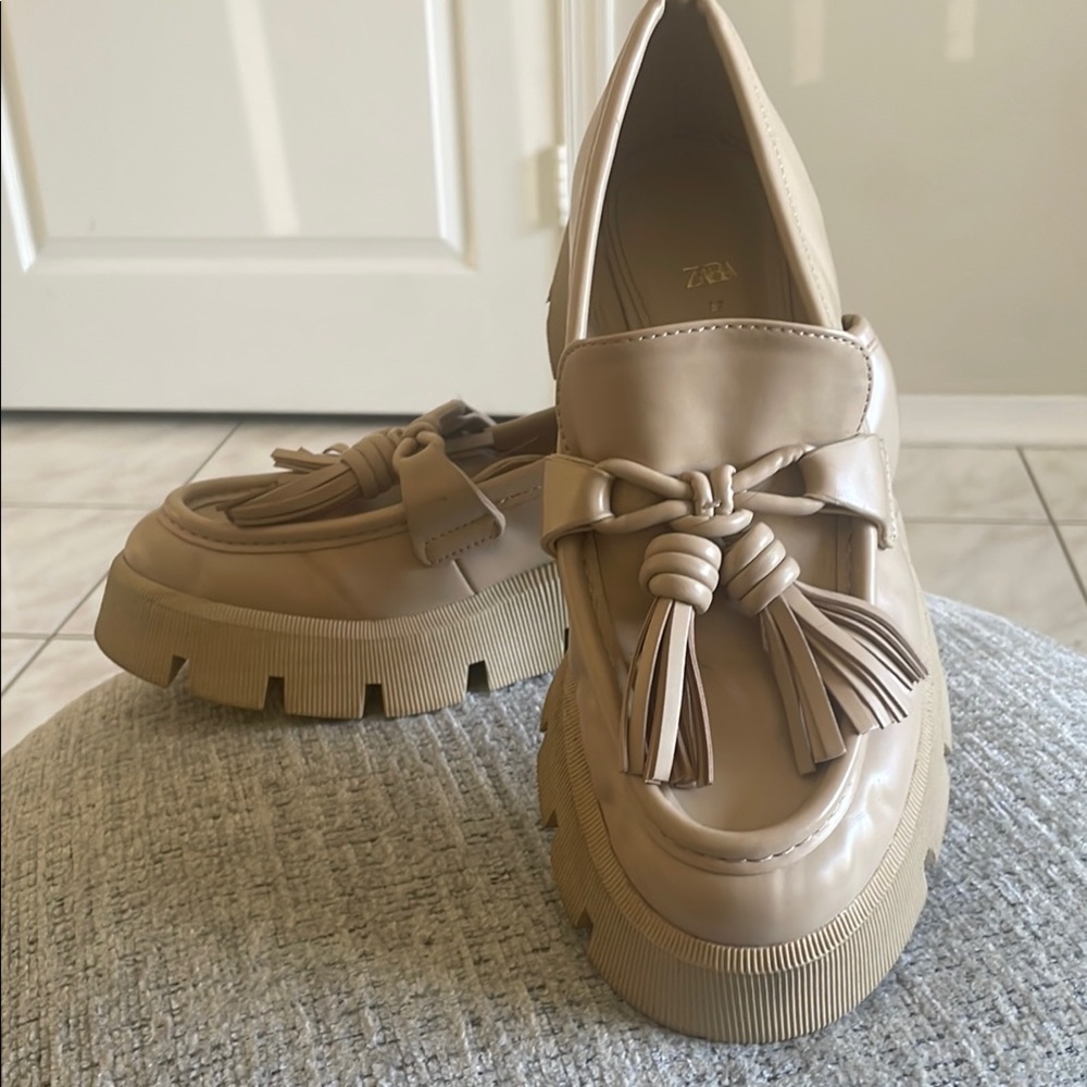 Zara Beige Loafers with Chunky Sole and Tassels